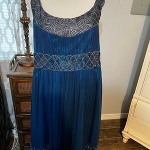 Adrianna Papel   plus  evening cocktail dress